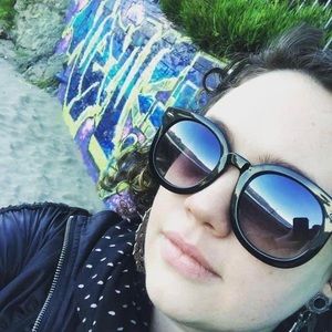 Meet your Posher, Lauren